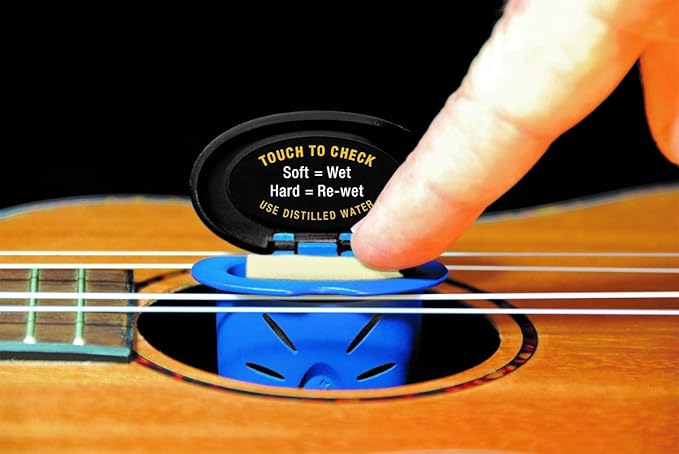 MusicNomad MN302 Humilele Ukulele Humidifier - Image 3