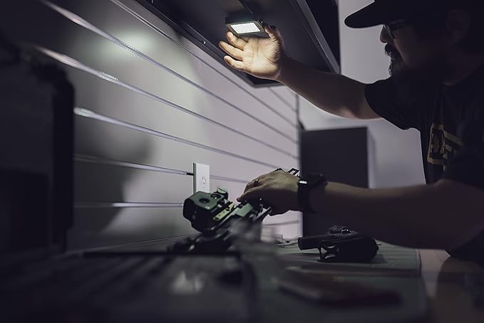 Lockdown Cordless Automatic 25 LED Vault Light - Image 7