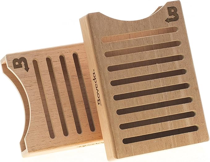 Boveda Cedar Wood Humidity Pack Holder - Image 5