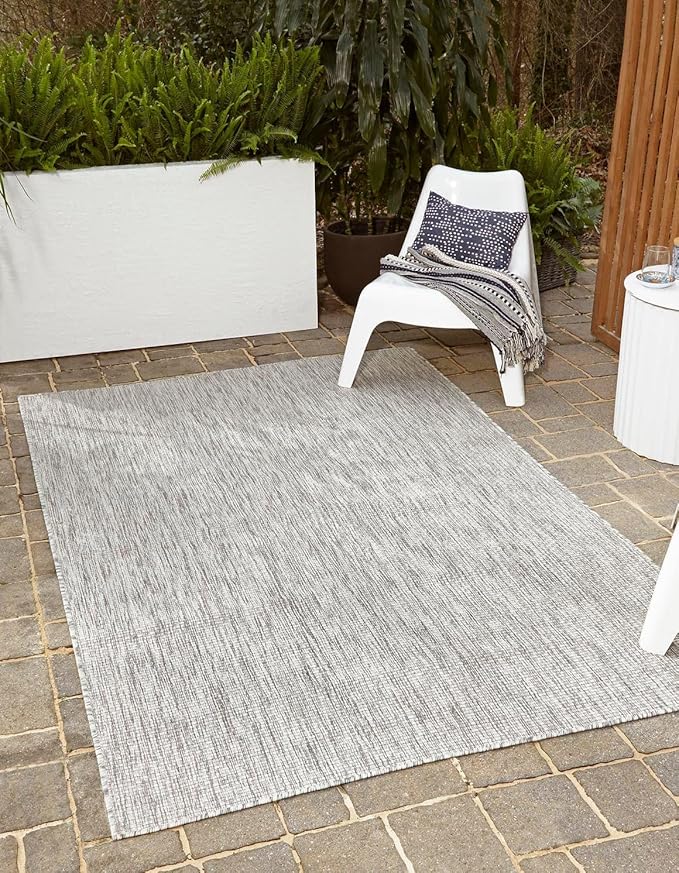Unique Loom Outdoor Solid Collection Area Rug by UniqueLoom