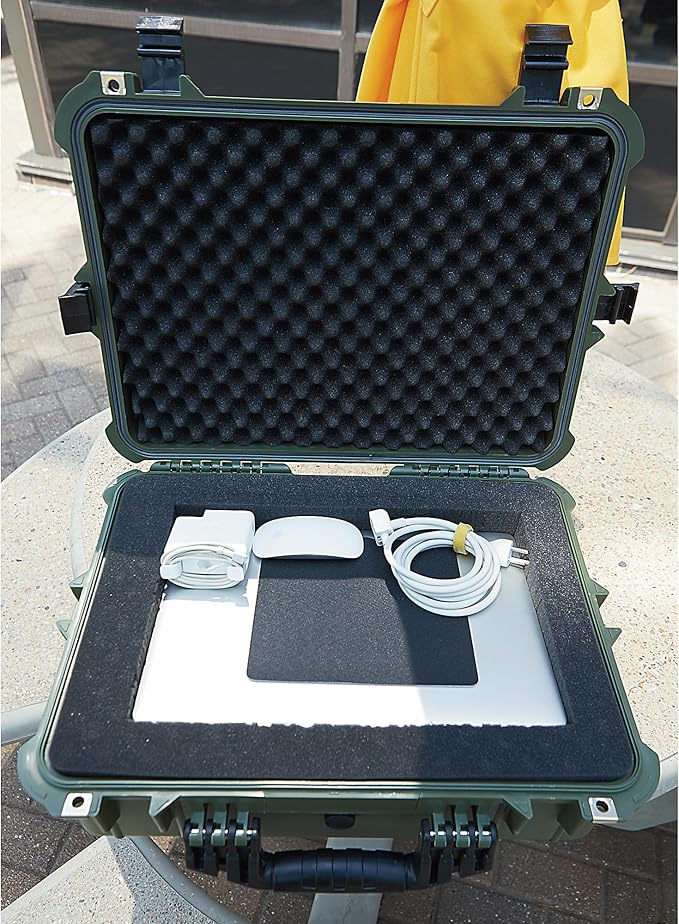 Strongway 20In. Plastic Waterproof Storage Case, Model# Mj-6060_Grn - Image 4