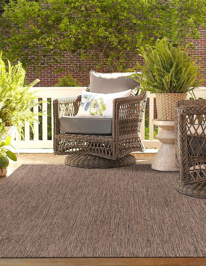Unique Loom Outdoor Solid Collection Area Rug - Image 3